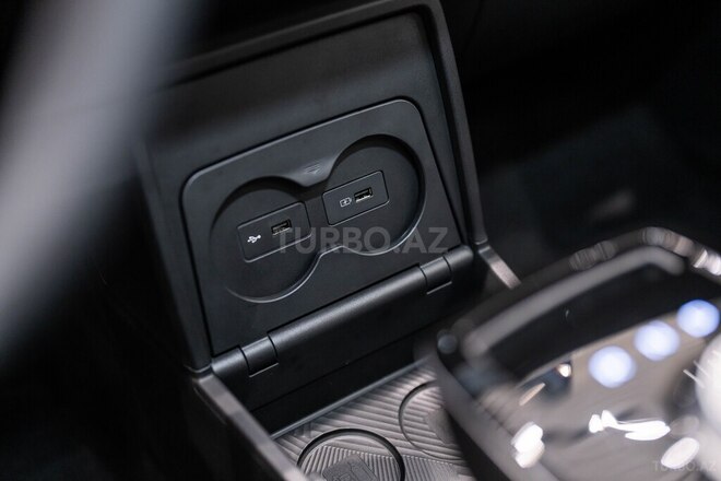 Geely Geometry E-10