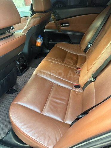 BMW 525 2004, 296,000 km - 2.5 л - Bakı