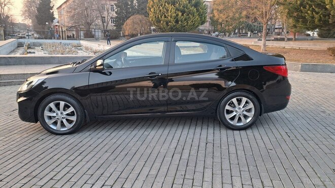 Hyundai Accent 2011, 175,000 km - 1.6 l - Şəki