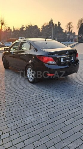 Hyundai Accent 2011, 175,000 km - 1.6 l - Şəki