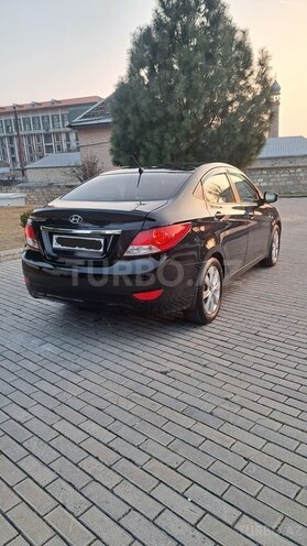 Hyundai Accent 2011, 175,000 km - 1.6 l - Şəki