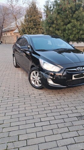 Hyundai Accent 2011, 175,000 km - 1.6 l - Şəki