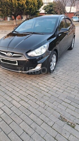 Hyundai Accent 2011, 175,000 km - 1.6 l - Şəki