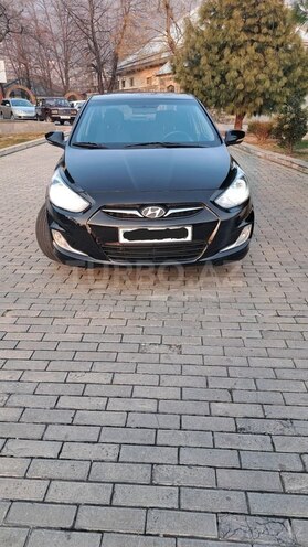 Hyundai Accent 2011, 175,000 km - 1.6 l - Şəki