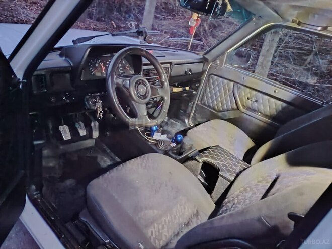 LADA (VAZ) Niva 2015, 156,000 km - 1.7 l - Qax