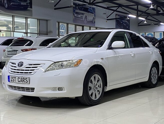 Toyota Camry-3