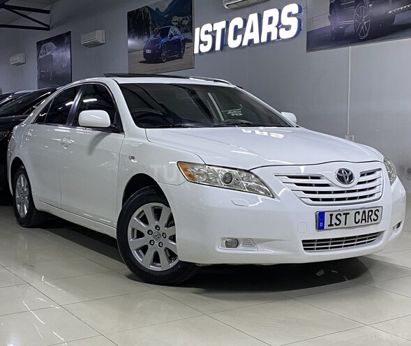 Toyota Camry-5