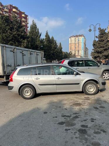 Renault Megane-2