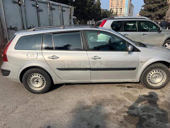 Renault Megane-6