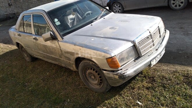 Mercedes 190 1990, 550,000 km - 1.8 l - Xudat