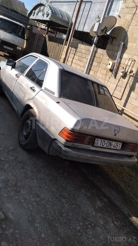 Mercedes 190 1990, 550,000 km - 1.8 l - Xudat