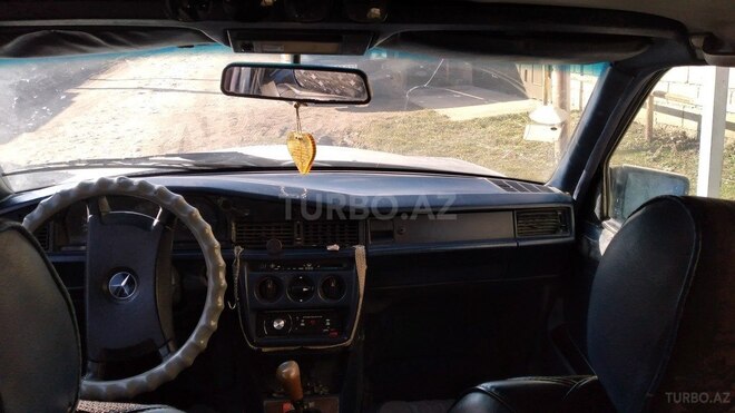 Mercedes 190 1990, 550,000 km - 1.8 l - Xudat
