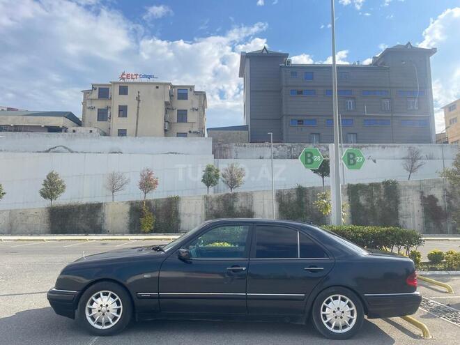 Mercedes E 220 d 1998, 283,000 km - 2.2 л - Bakı