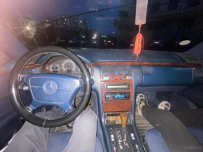 Mercedes E 220 d 1998, 283,000 km - 2.2 л - Bakı