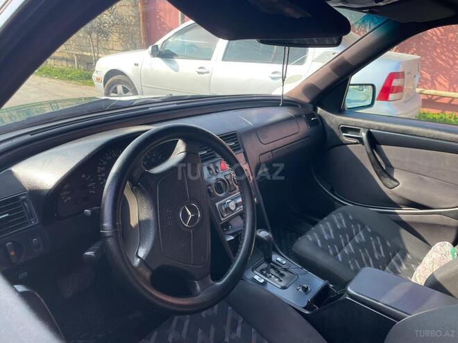 Mercedes C 200 2000, 561,000 km - 2.0 l - Bakı