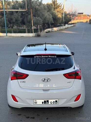 Hyundai i30 2013, 240,000 km - 1.6 л - Bakı