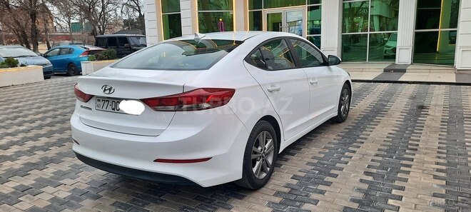 Hyundai Elantra 2018, 89,000 km - 2.0 l - Bakı