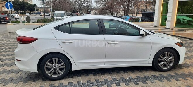 Hyundai Elantra 2018, 89,000 km - 2.0 l - Bakı