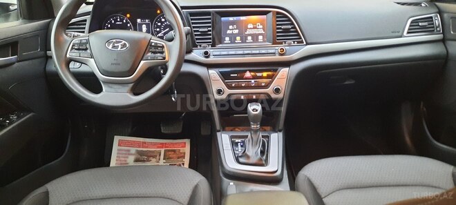 Hyundai Elantra 2018, 89,000 km - 2.0 l - Bakı