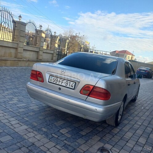 Mercedes E 240 1998, 385,000 km - 2.4 l - Bakı