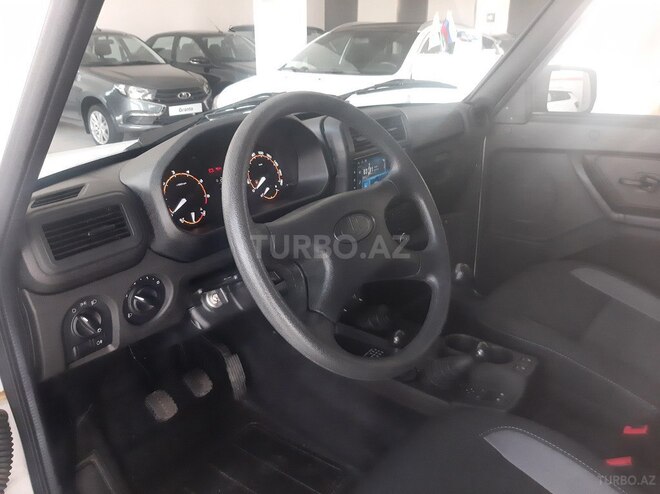 LADA (VAZ) Niva-8