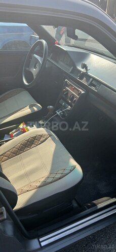 Mercedes E 220 1990, 200,000 km - 2.2 l - Lənkəran