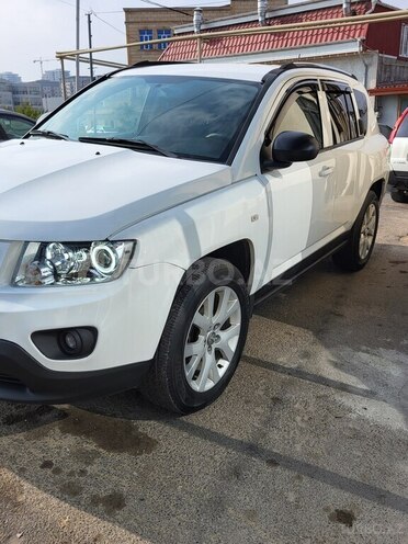 Jeep Compass 2011, 304,000 km - 2.4 l - Bakı