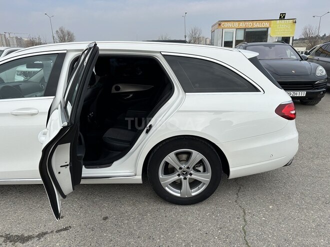 Mercedes E 200 d 2017, 184,600 km - 2.0 l - Bakı