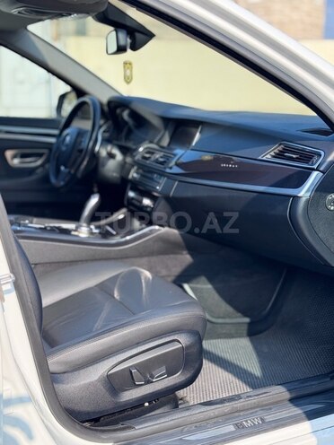 BMW 520 2015, 210,000 km - 2.0 l - Bakı