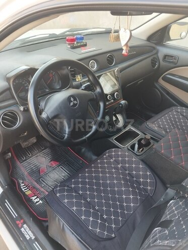 Mitsubishi Airtrek 2003, 312,391 km - 2.0 l - Bakı