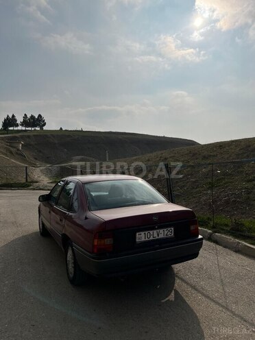 Opel Vectra 1992, 380,000 km - 1.7 l - Bakı
