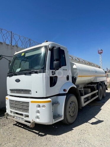 Ford Cargo 2013, 201,000 km - 7.5 л - Bakı