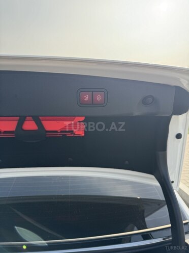 Mercedes E 250 4MATIC 2015, 195,000 km - 2.2 л - Bakı