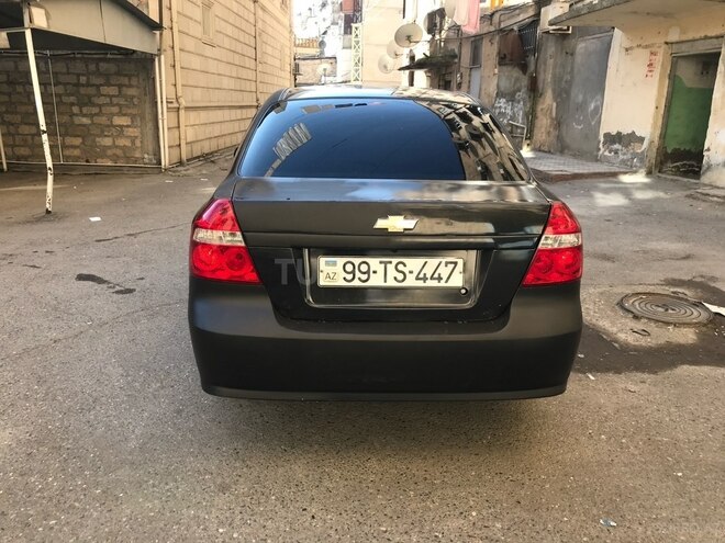 Chevrolet Aveo-5