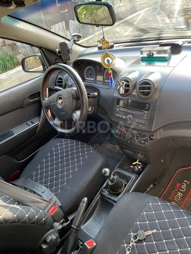 Chevrolet Aveo-10