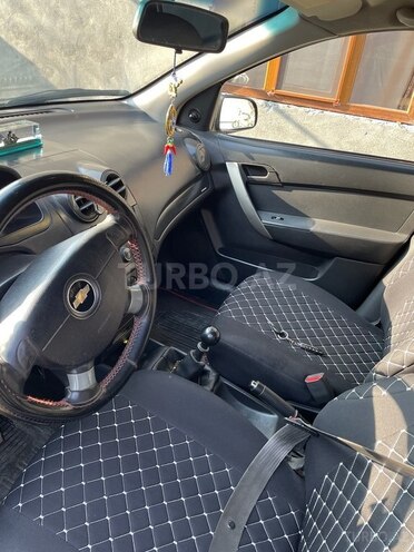 Chevrolet Aveo-7