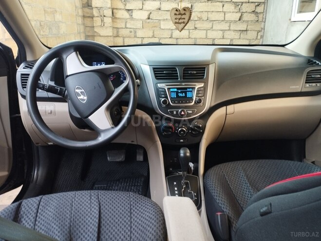 Hyundai Accent 2017, 223,699 km - 1.6 l - 