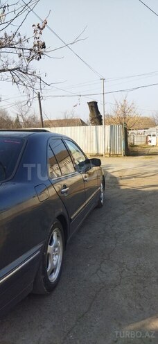 Mercedes E 280 2000, 450,000 km - 2.8 l - Hacıqabul