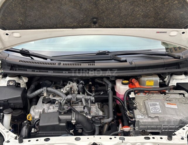 Toyota Prius C 2017, 125,600 km - 1.5 l - Bakı