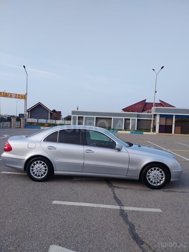 Mercedes E 240 2002, 242,000 km - 2.4 l - Bakı
