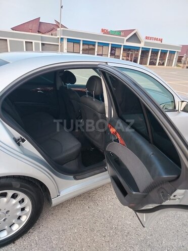 Mercedes E 240 2002, 242,000 km - 2.4 l - Bakı