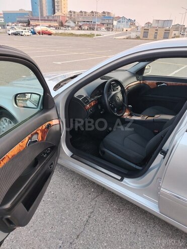 Mercedes E 240 2002, 242,000 km - 2.4 l - Bakı