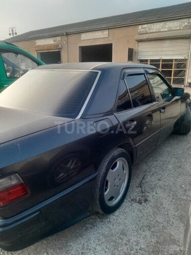 Mercedes E 280 1992, 325,253 km - 2.8 л - Bakı