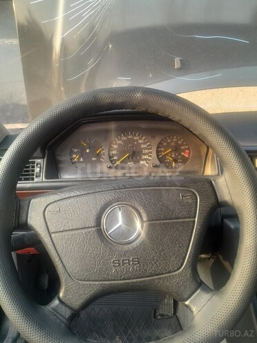 Mercedes E 280 1992, 325,253 km - 2.8 л - Bakı