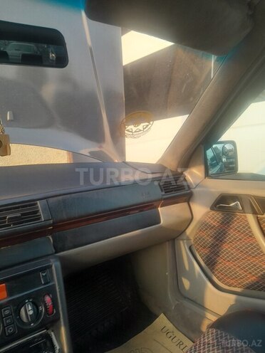 Mercedes E 280 1992, 325,253 km - 2.8 л - Bakı