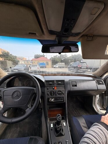 Mercedes C 180 1995, 123,456 km - 1.8 л - Bakı