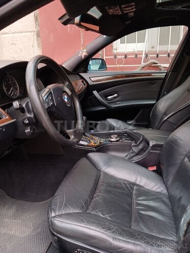 BMW 525 2003, 350,000 km - 2.5 l - Bakı