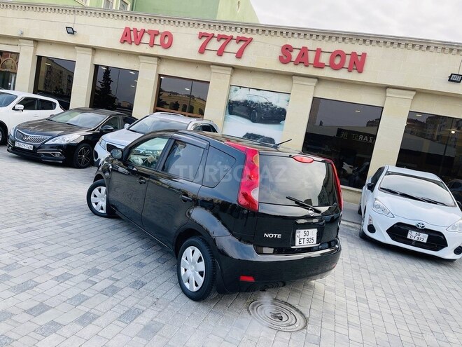 Nissan Note-8