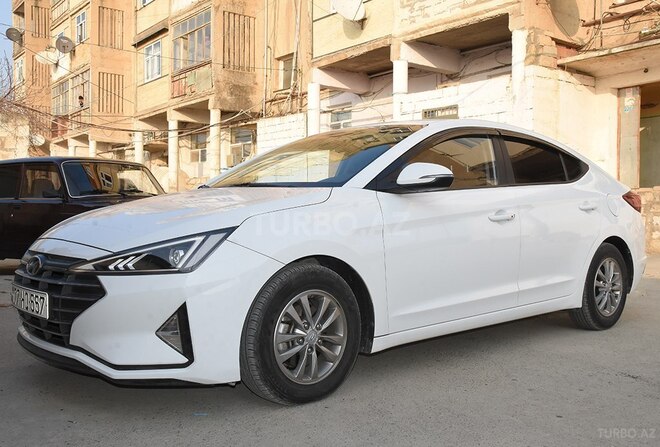 Hyundai Avante-7