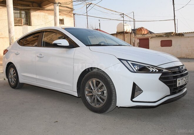 Hyundai Avante-5